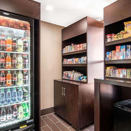 Comfort Inn & Suites Junction City - Near Fort Riley Екстериор снимка