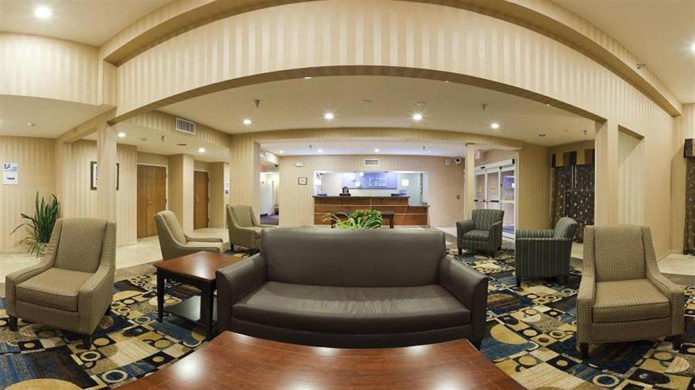 Comfort Inn & Suites Junction City - Near Fort Riley Екстериор снимка